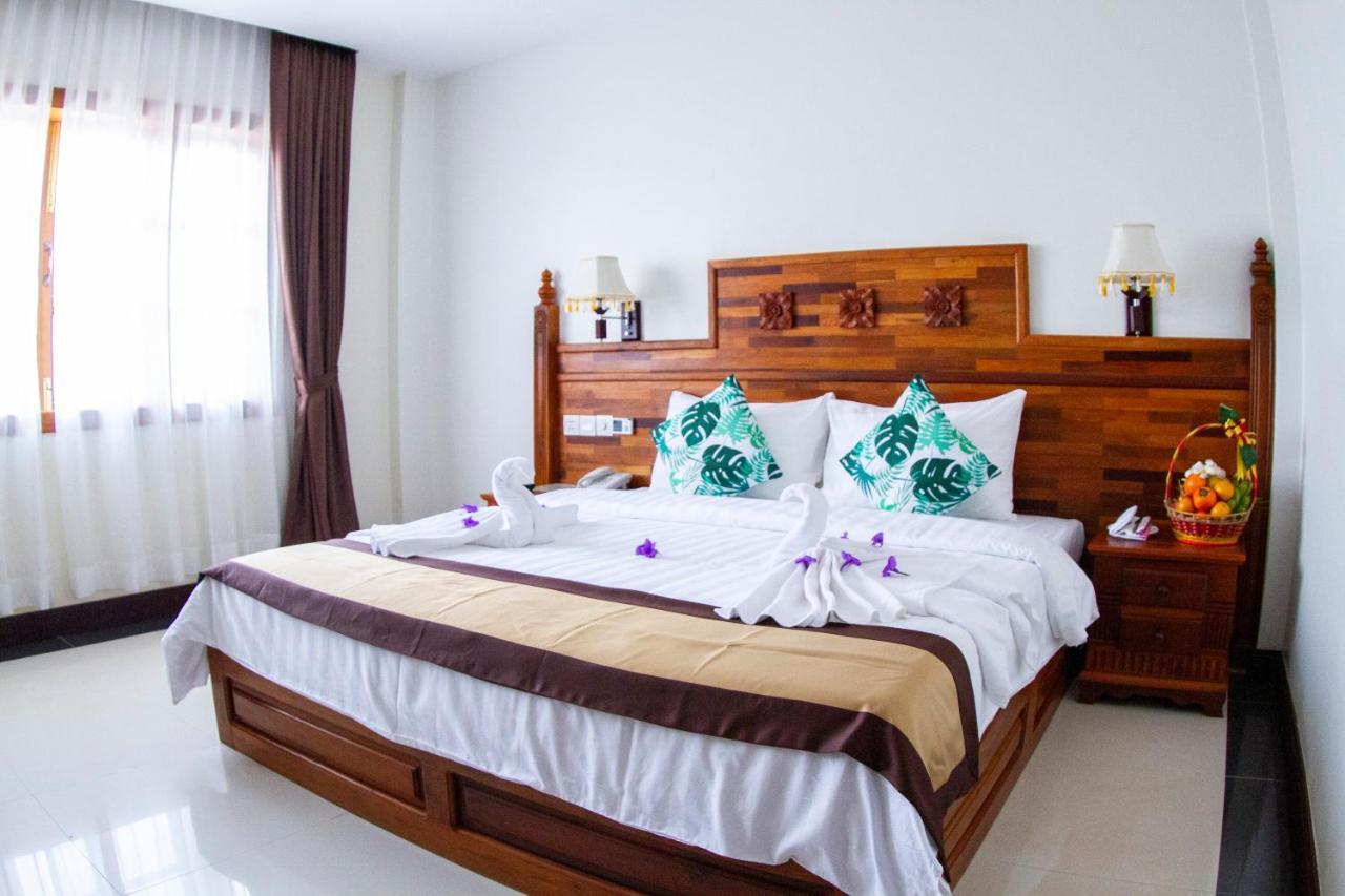 Kampong Thom Palace Hotel Екстер'єр фото
