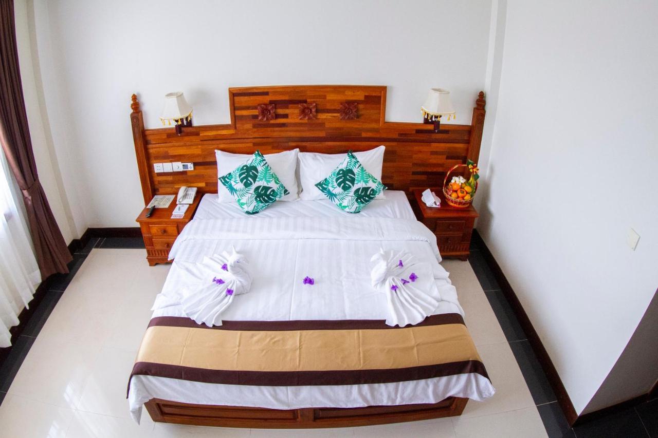 Kampong Thom Palace Hotel Екстер'єр фото
