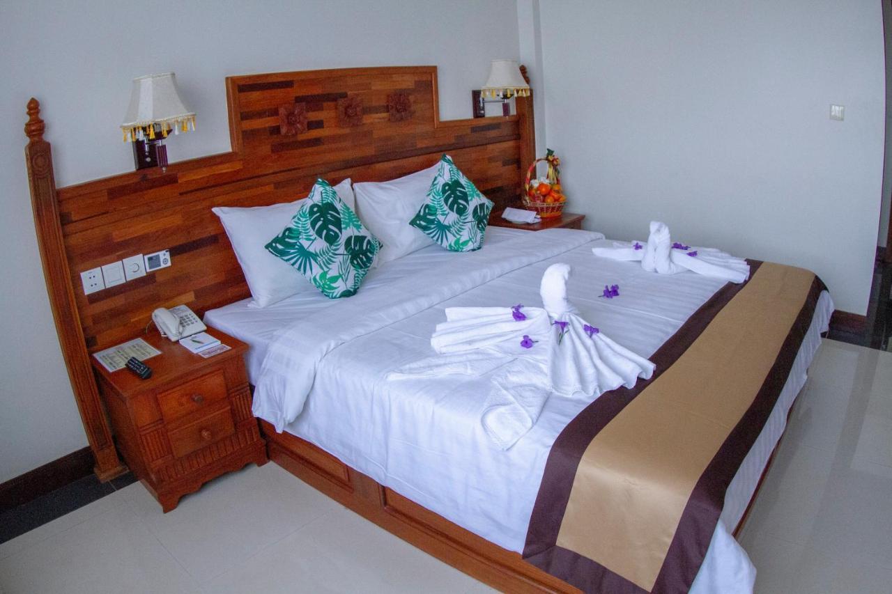 Kampong Thom Palace Hotel Екстер'єр фото