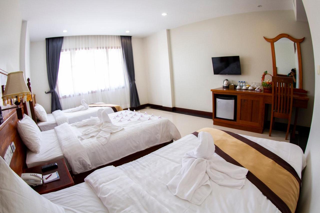 Kampong Thom Palace Hotel Екстер'єр фото