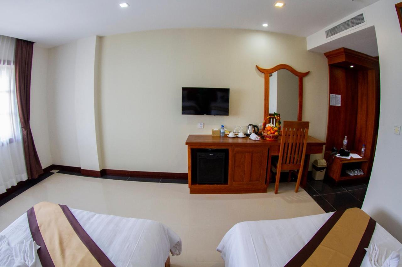 Kampong Thom Palace Hotel Екстер'єр фото