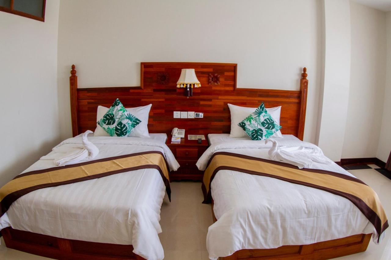Kampong Thom Palace Hotel Екстер'єр фото
