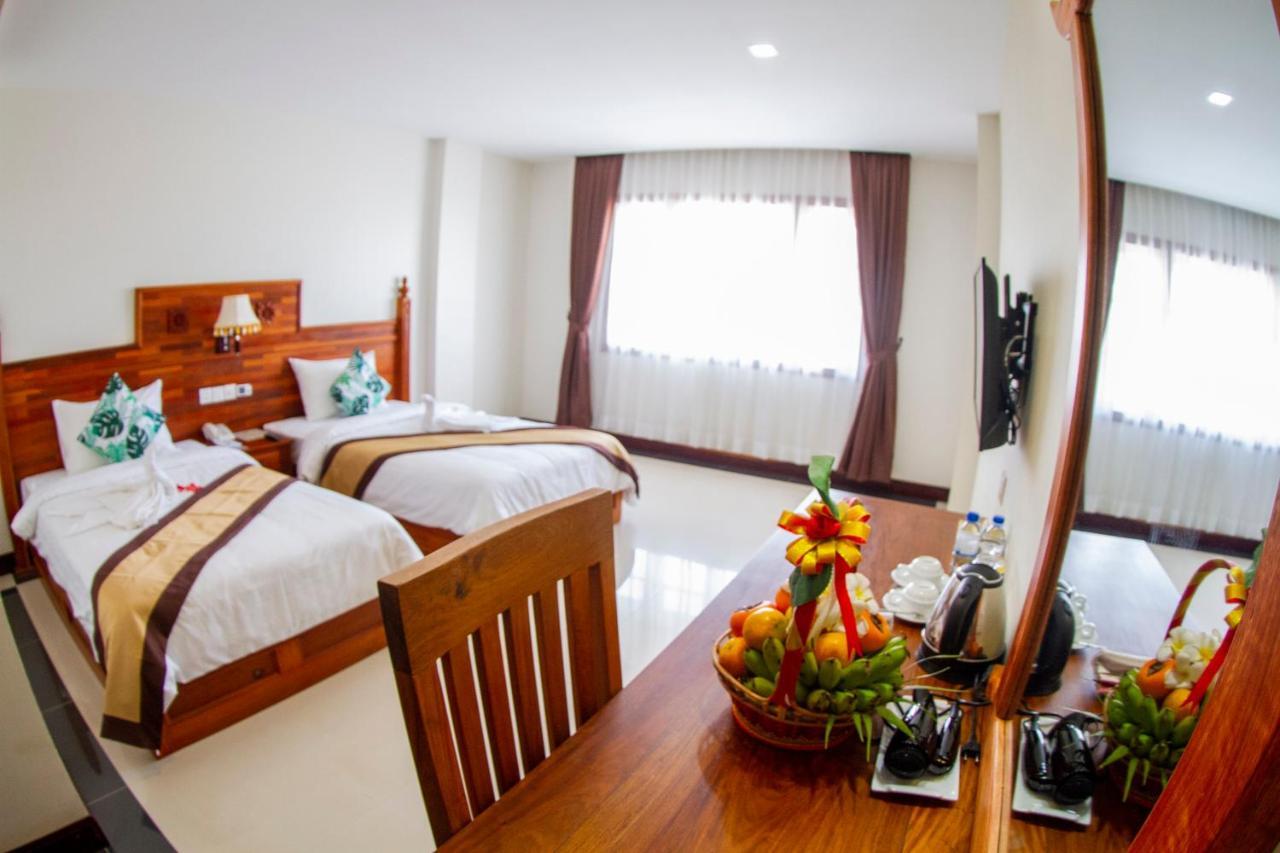 Kampong Thom Palace Hotel Екстер'єр фото