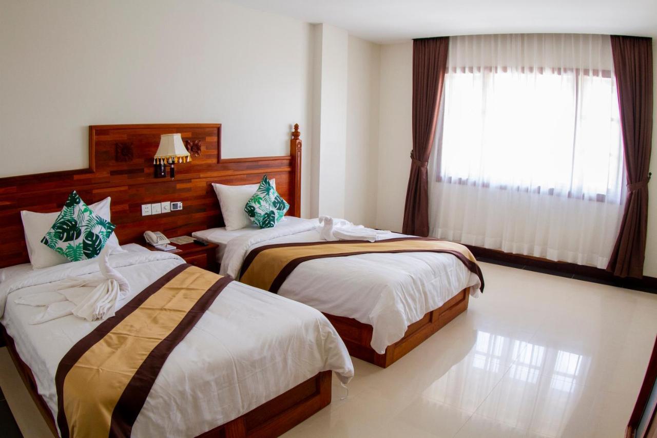 Kampong Thom Palace Hotel Екстер'єр фото