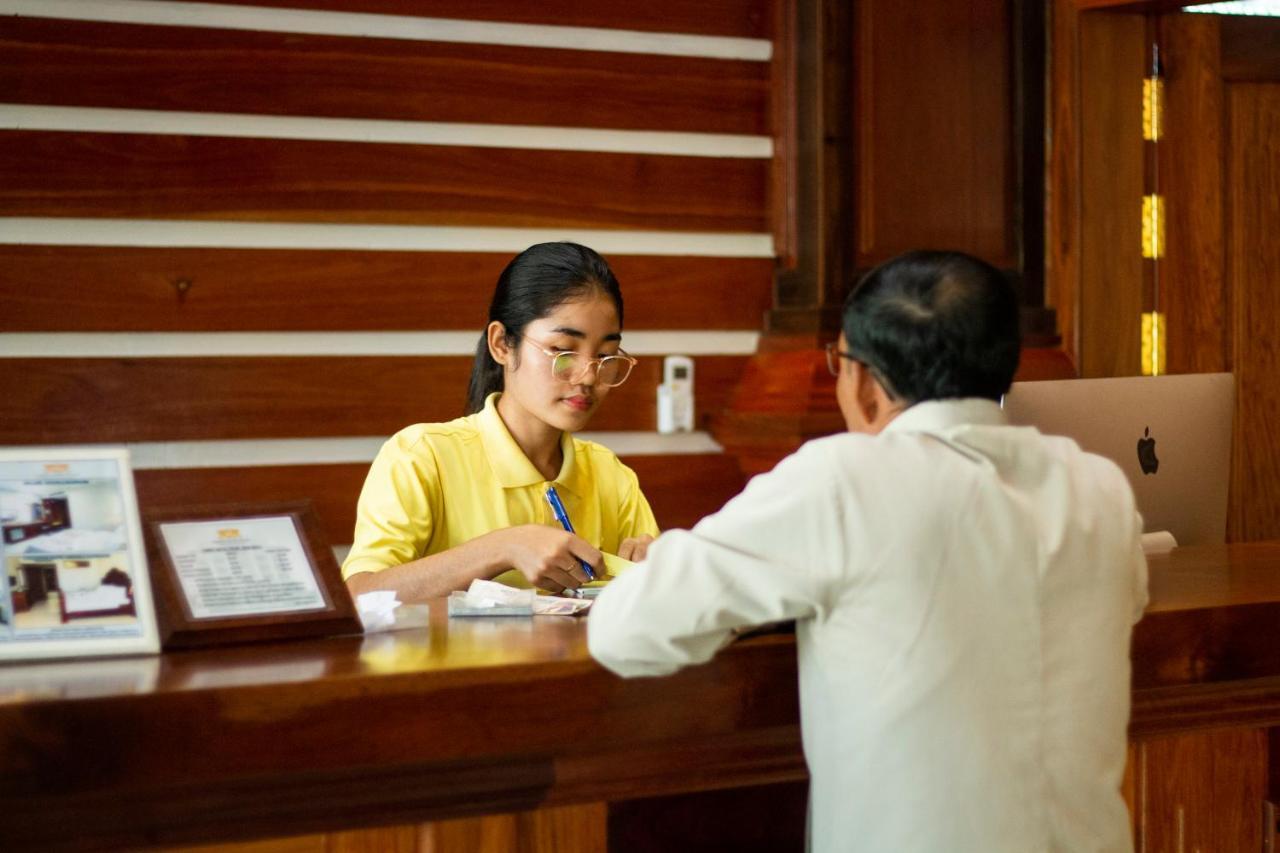 Kampong Thom Palace Hotel Екстер'єр фото