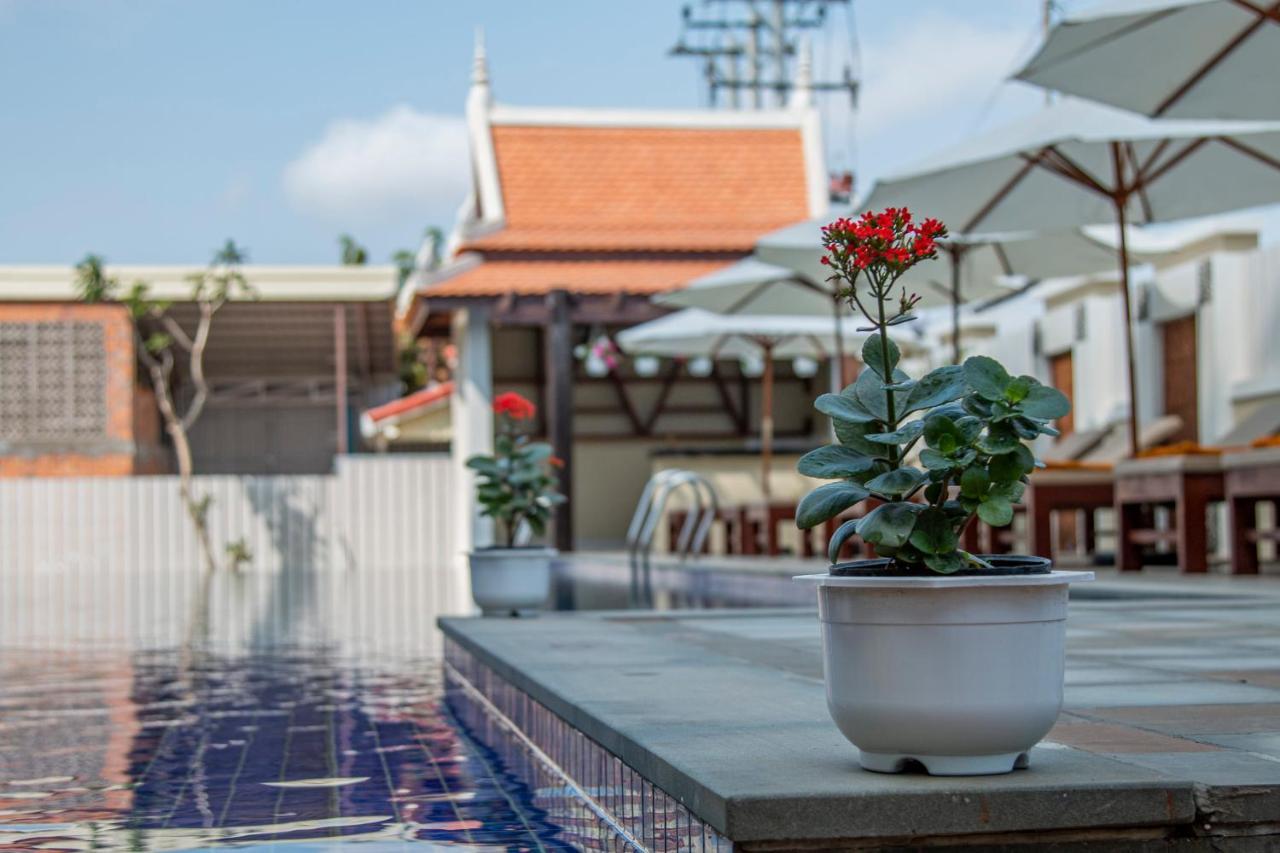 Kampong Thom Palace Hotel Екстер'єр фото